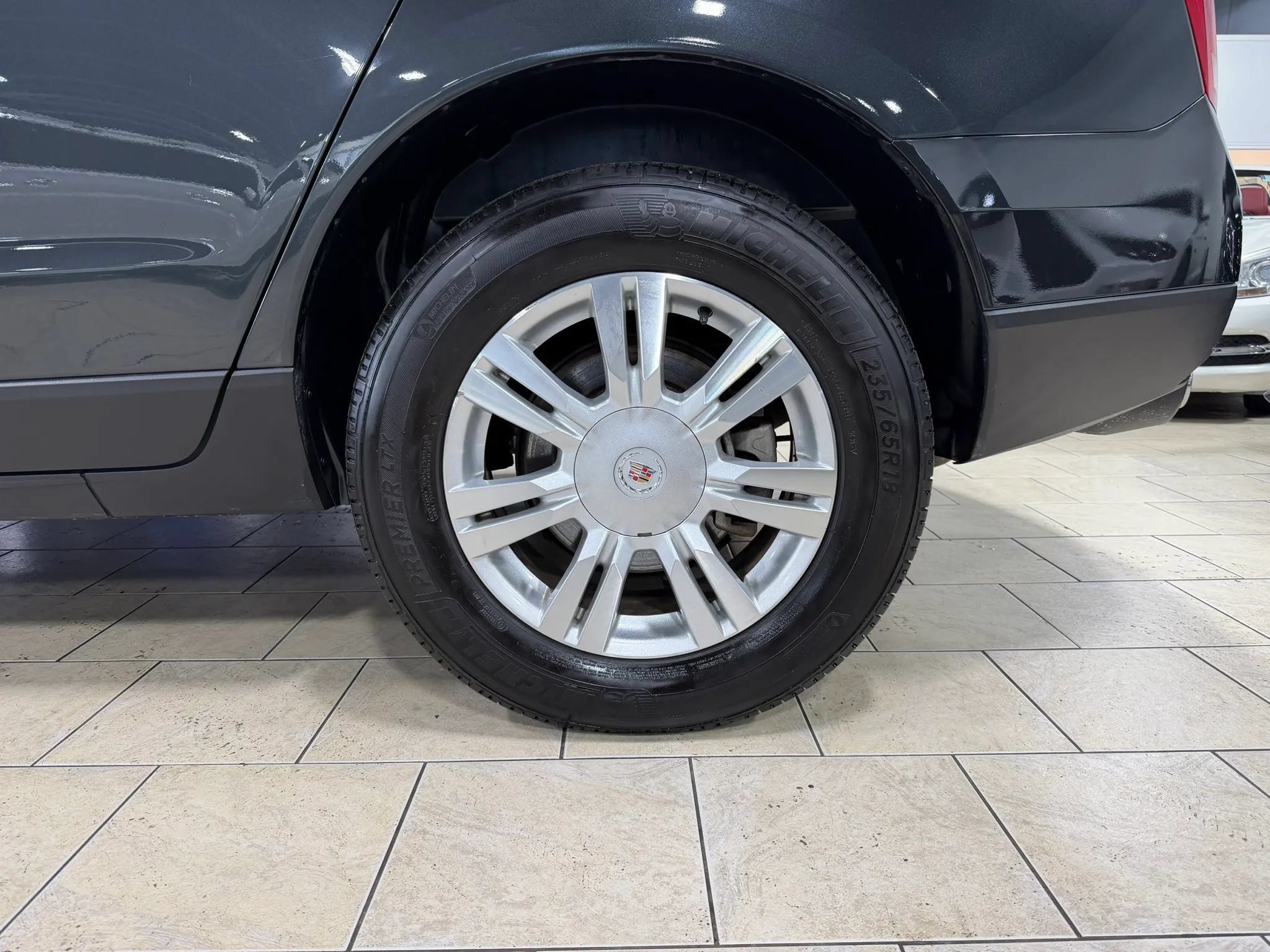 Used 2015 Cadillac SRX Luxury w/ Driver Awareness Package AWD/4WD image 39