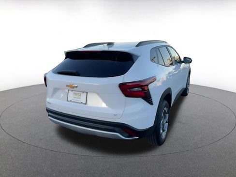 Used 2025 Chevrolet Trax LT image 14