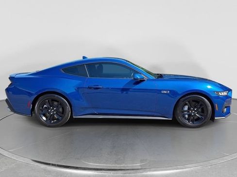 Used 2024 Ford Mustang GT RWD image 9