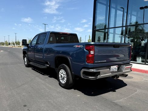 Used 2024 Chevrolet Silverado 2500 LT w/ Convenience Package AWD/4WD image 11