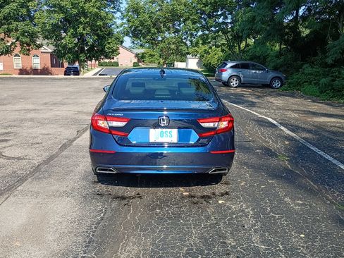 Used 2020 Honda Accord Touring image 4