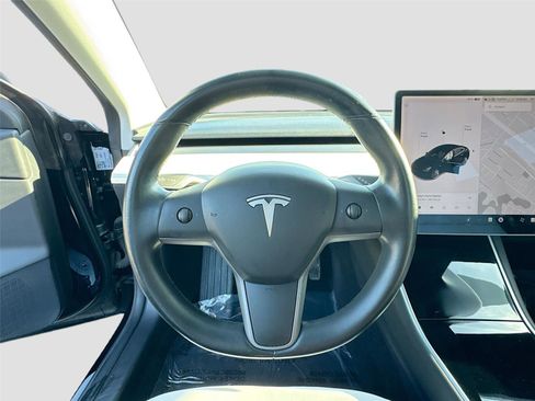 Used 2019 Tesla Model 3 Long Range image 10