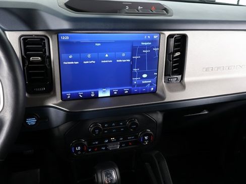 Used 2024 Ford Bronco Outer Banks image 23