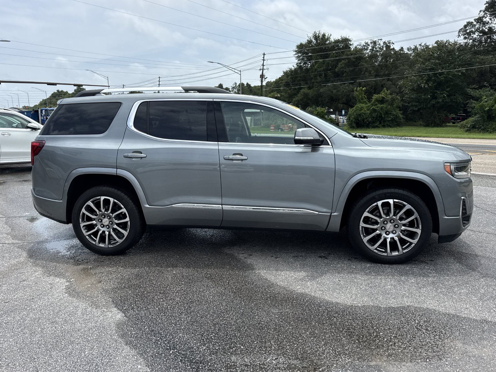 Used 2023 GMC Acadia Denali w/ Denali Ultimate Package FWD image 6