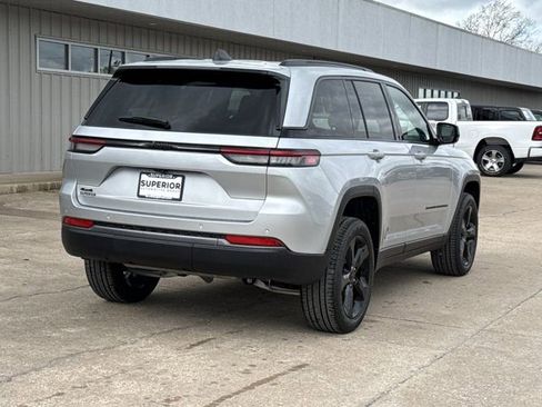 New 2026 Jeep Grand Cherokee Limited AWD/4WD image 3