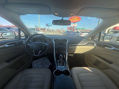 Used 2015 Ford Fusion SE w/ Equipment Group 202A image 13