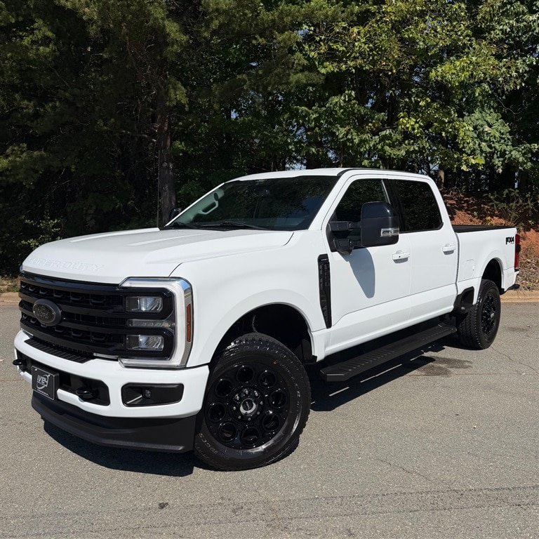 Used 2024 Ford F250 Lariat w/ Black Appearance Package AWD/4WD image 3