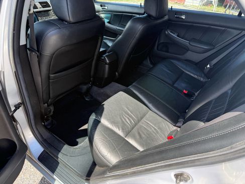 Used 2004 Honda Accord EX image 19