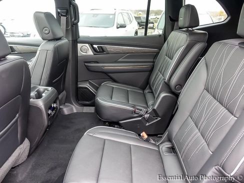 New 2026 Buick Enclave Avenir w/ Super Cruise Package FWD image 14