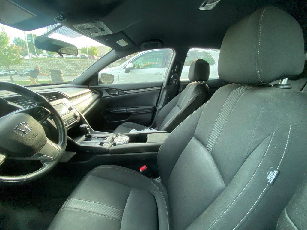 Used 2018 Honda Civic Sport image 4