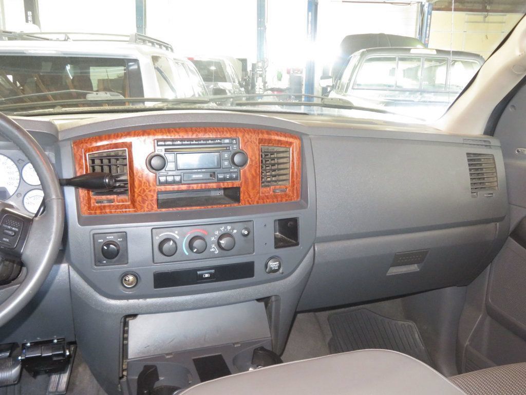 Used 2006 Dodge Ram 2500 Truck SLT w/ Quad Cab Big Horn Value Group AWD/4WD image 38
