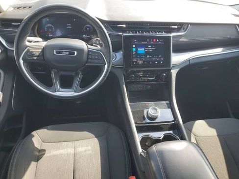 Used 2021 Jeep Grand Cherokee L Laredo w/ Luxury Tech Group I AWD/4WD image 14