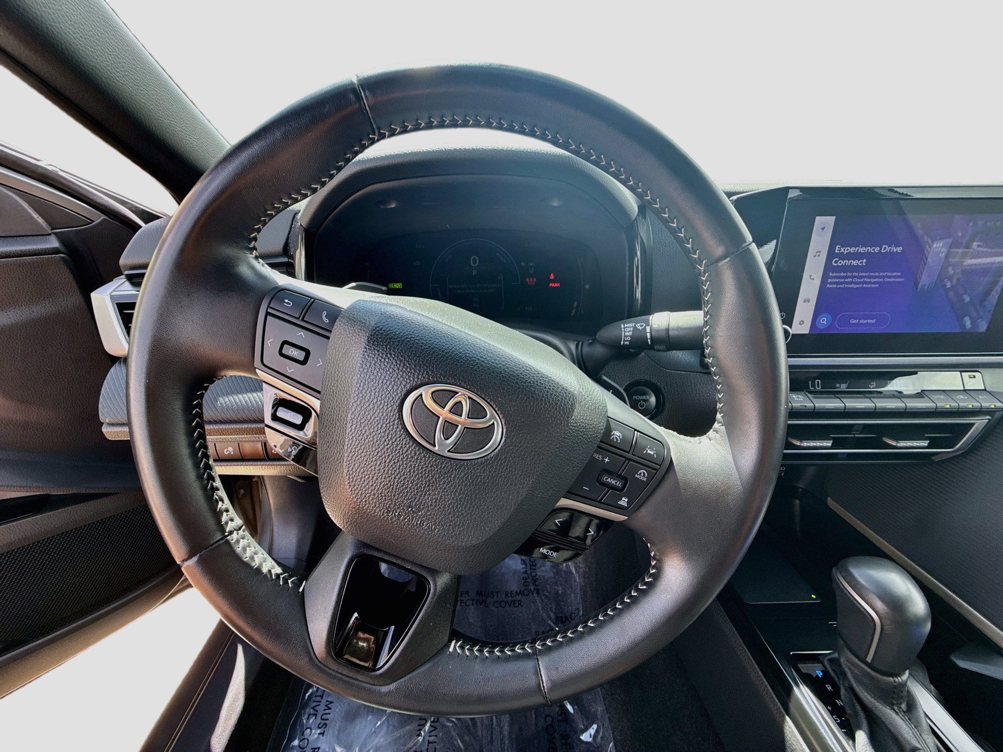 Used 2025 Toyota Camry SE FWD image 18