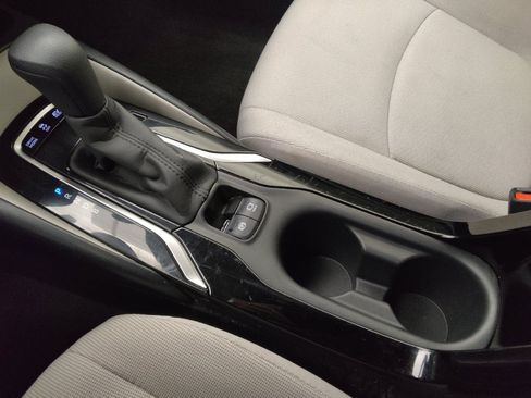 Used 2022 Toyota Corolla LE image 26