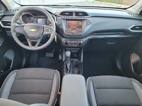 Used 2021 Chevrolet TrailBlazer LS image 16
