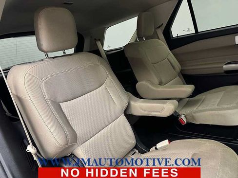 Used 2023 Ford Explorer XLT AWD/4WD image 21
