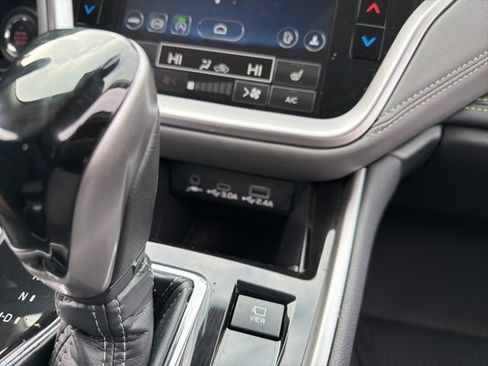 Used 2025 Subaru Outback Onyx Edition XT w/ Popular Package #2 image 27