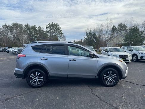 Used 2016 Toyota RAV4 LE image 12
