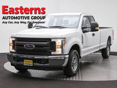 Used 2018 Ford F250 XL w/ Power Equipment Group RWD image 1