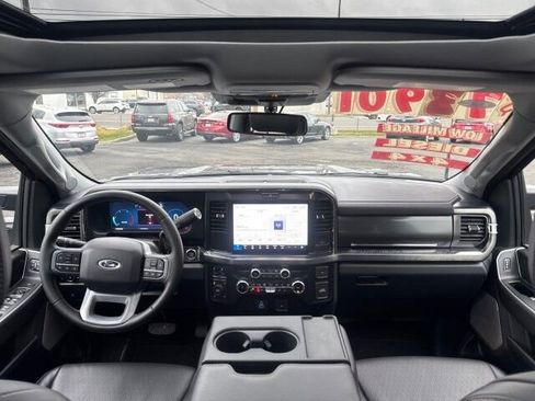 Used 2025 Ford F350 Lariat w/ Camper Package image 13