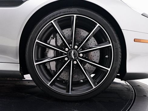 Used 2016 Aston Martin DB9 GT RWD image 45