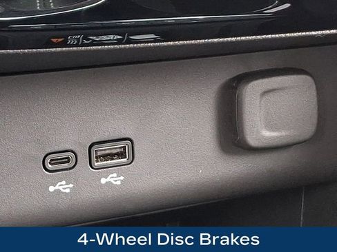 Used 2025 Buick Encore GX Avenir w/ Avenir Technology Package AWD/4WD image 17