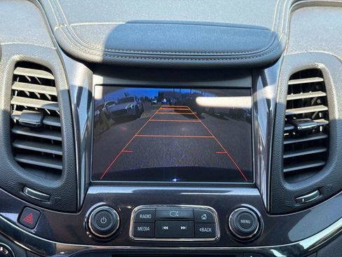 Used 2014 Chevrolet Impala LTZ FWD image 22