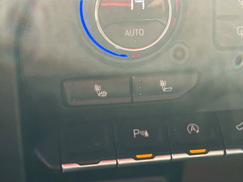 Used 2021 Chevrolet Silverado 1500 LT Trail Boss w/ Convenience Package II image 20