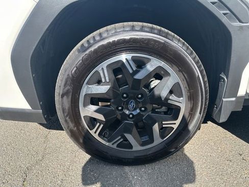 Certified 2025 Subaru Forester Premium AWD/4WD image 29