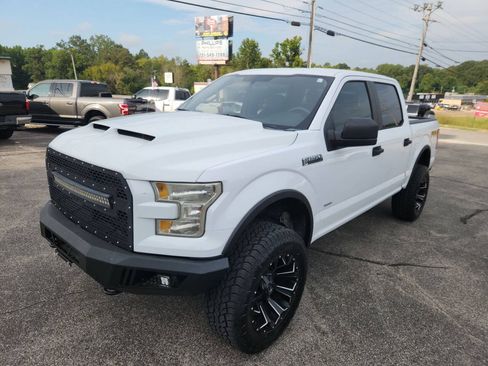 Used 2016 Ford F150 XL w/ Equipment Group 101A Mid AWD/4WD image 4