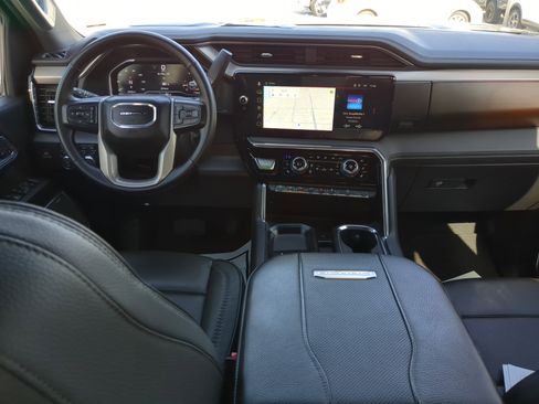 Certified 2024 GMC Sierra 2500 Denali w/ Denali Reserve Package image 13