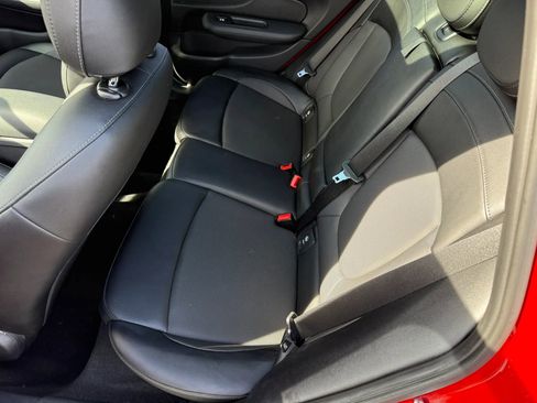 Used 2017 MINI Cooper Clubman image 11