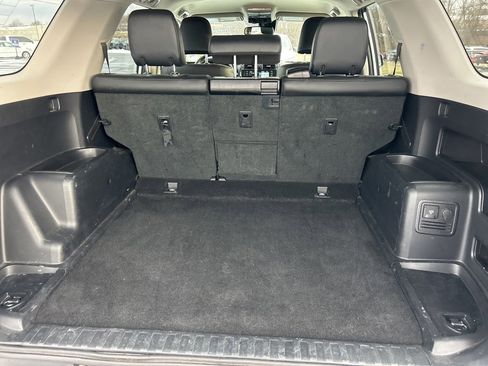 Used 2024 Toyota 4Runner TRD Off-Road Premium image 11