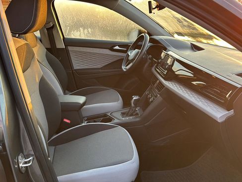 Used 2022 Volkswagen Taos S w/ IQ Drive S Package image 10