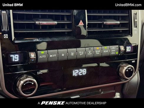 Used 2022 Lexus GX 460 Premium image 11