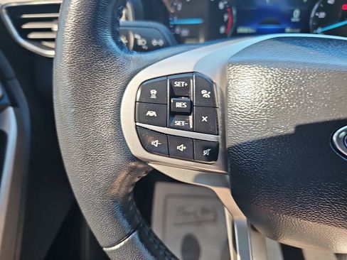 Used 2022 Ford Explorer Limited w/ Equipment Group 301A image 22
