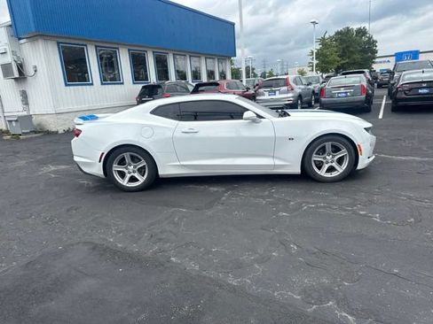 Used 2022 Chevrolet Camaro LT RWD image 8