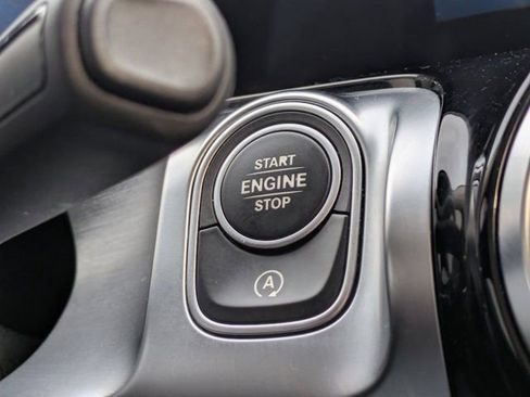 Used 2020 Mercedes-Benz GLB 250 4MATIC image 25