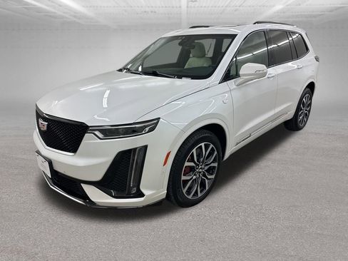 Certified 2025 Cadillac XT6 Sport w/ Technology Package AWD/4WD image 5