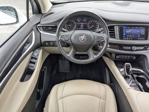 Used 2021 Buick Enclave Essence w/ Sound and Sites Package image 16