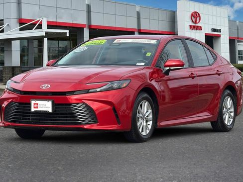 Certified 2025 Toyota Camry LE image 8
