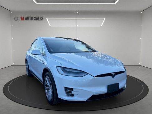 Used 2020 Tesla Model X Long Range AWD/4WD image 7