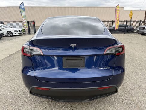 Used 2023 Tesla Model Y Long Range AWD/4WD image 5