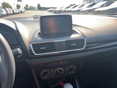 Used 2016 MAZDA MAZDA3 i Sport FWD image 25