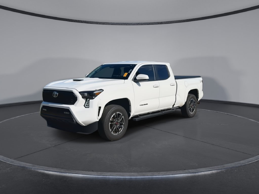 Used 2025 Toyota Tacoma TRD Sport AWD/4WD image 4