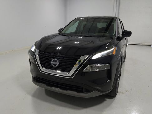 Used 2022 Nissan Rogue SV image 15