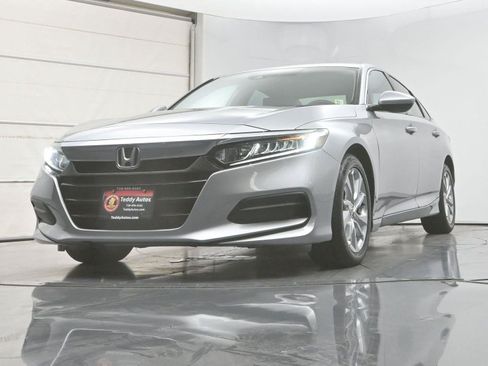 Used 2019 Honda Accord LX image 9