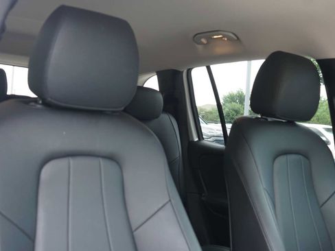 Used 2023 Mercedes-Benz EQB 300 4MATIC image 28