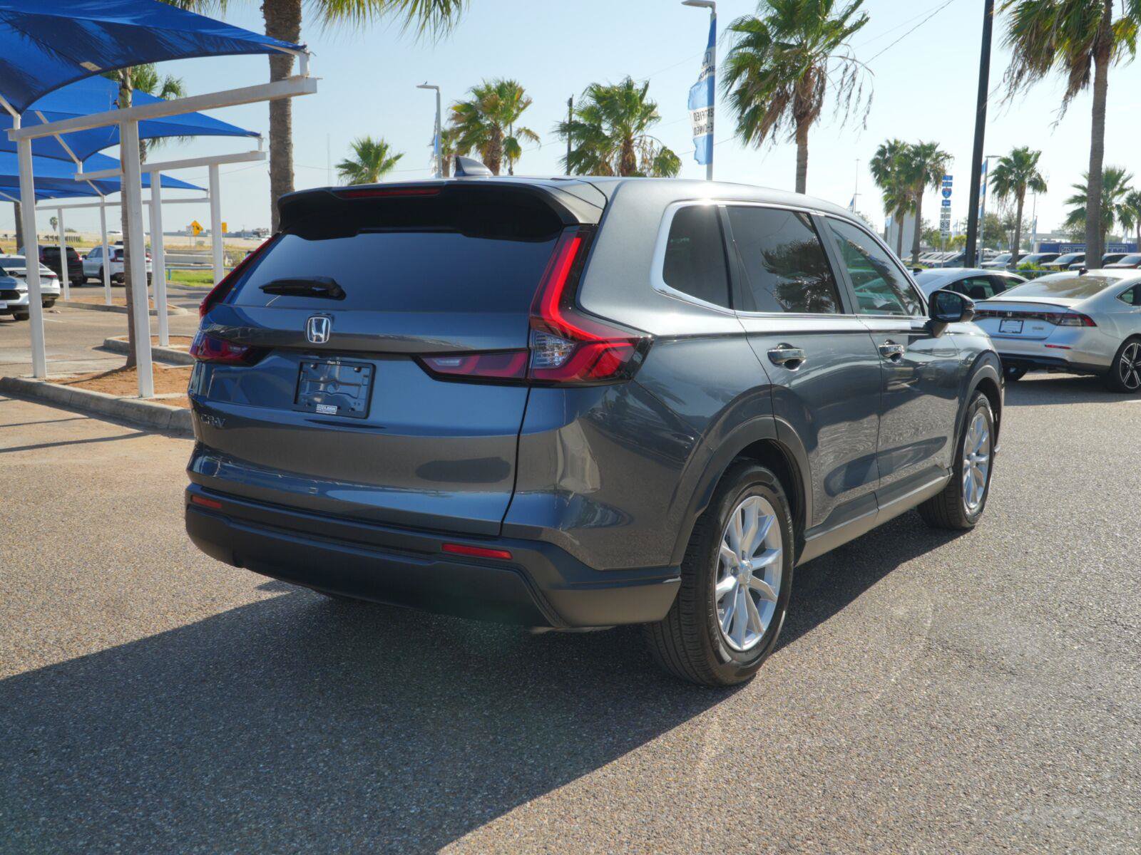 Used 2025 Honda CR-V EX image 11