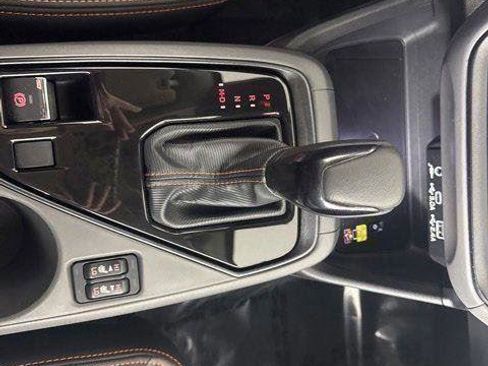 Certified 2025 Subaru Crosstrek 2.5i Limited w/ Crosstrek Mirror Package image 9